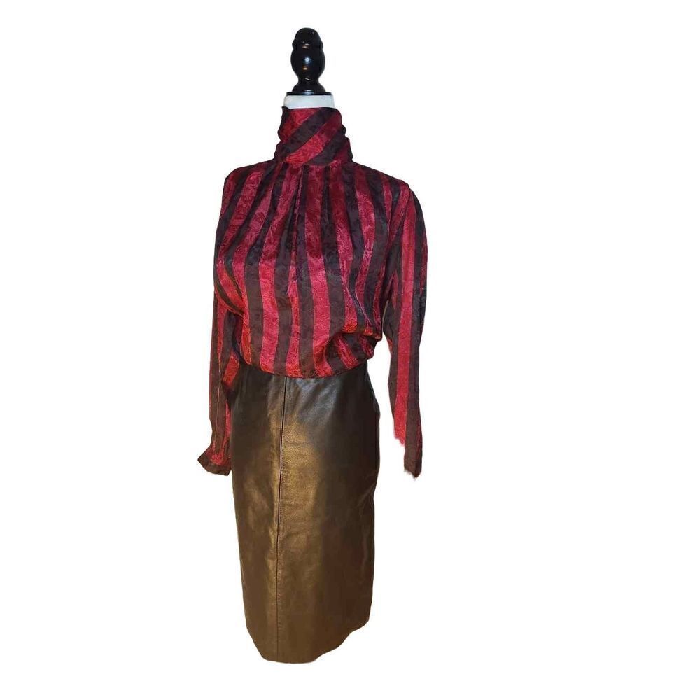 70s Brocade Back Button Closure Turtleneck Bloouse Striped Holiday Pleated Back
